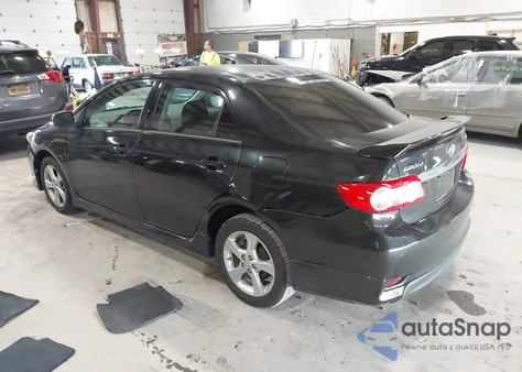 2013 Toyota Corolla S z USA, uszkodzony, nr VIN 2T1BU4EE2DC966841